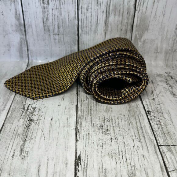 Brooks Brothers Makers Chevron Pure Silk tie Woven in Italy Made USA necktie - Picture 3 of 6